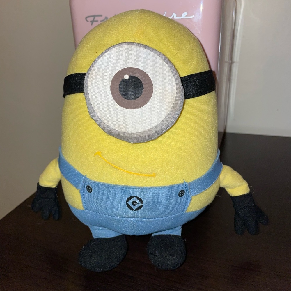 Despicable me minion plush